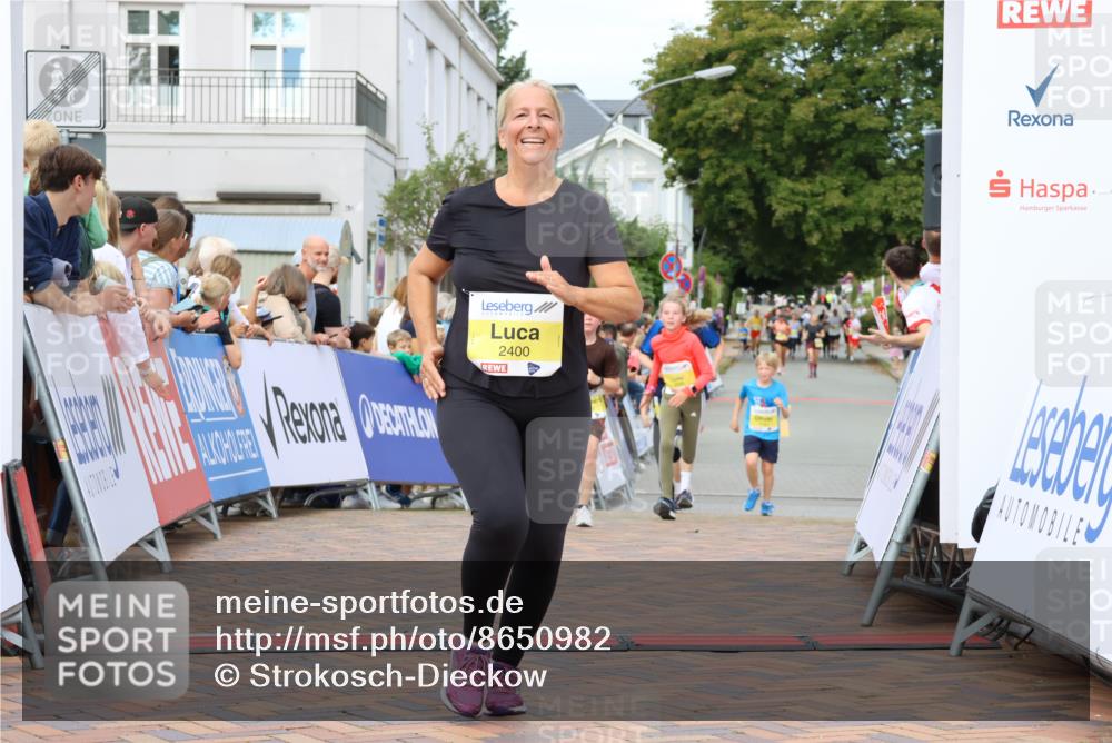 31.08.2025 - 21. Blankeneser Heldenlauf Strokosch-Dieckow http://msf.ph/oto/8650982 31.08.2025 10:35:52 Ziel 2619, 2620, 2622, 2696, 2289, 2290, 2316, 2400 meine-sportfotos.de