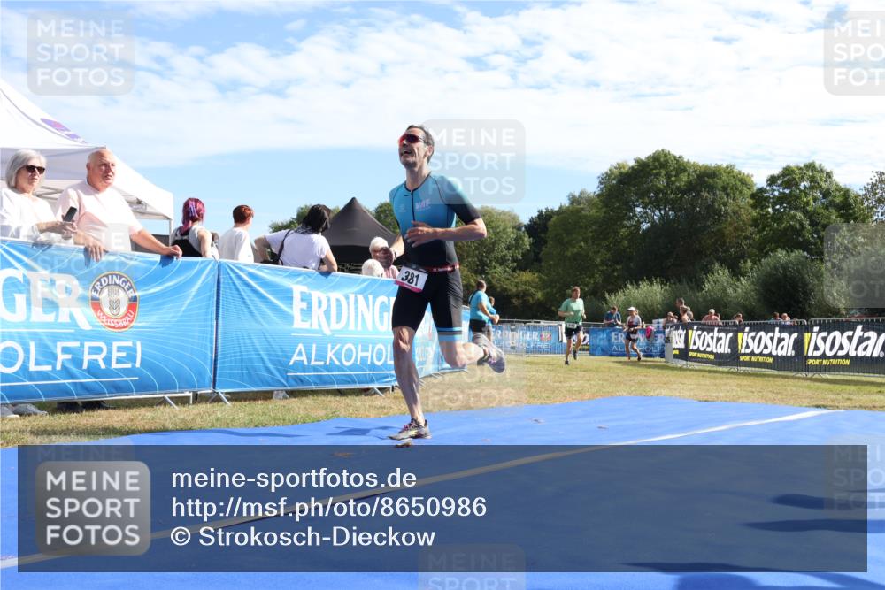 31.08.2025 - Elbe Triathlon Hamburg Strokosch-Dieckow http://msf.ph/oto/8650986 31.08.2025 10:31:25 Ziel 342, 381 meine-sportfotos.de