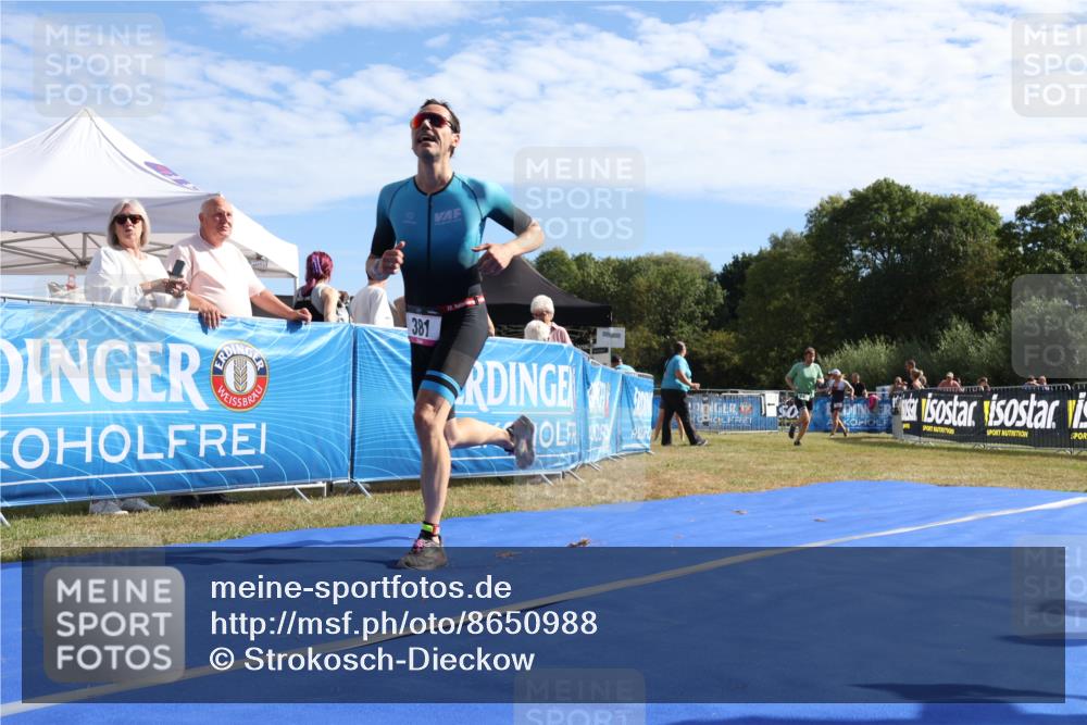 31.08.2025 - Elbe Triathlon Hamburg Strokosch-Dieckow http://msf.ph/oto/8650988 31.08.2025 10:31:25 Ziel 342, 381 meine-sportfotos.de
