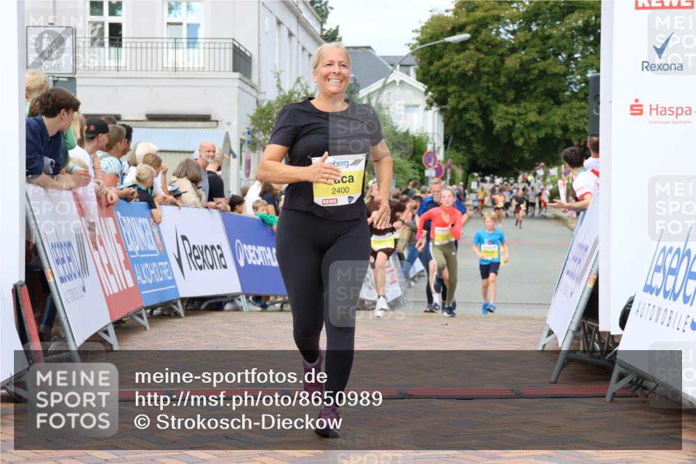 31.08.2025 - 21. Blankeneser Heldenlauf Strokosch-Dieckow http://msf.ph/oto/8650989 31.08.2025 10:35:52 Ziel 2619, 2620, 2622, 2696, 2289, 2290, 2316, 2400 meine-sportfotos.de