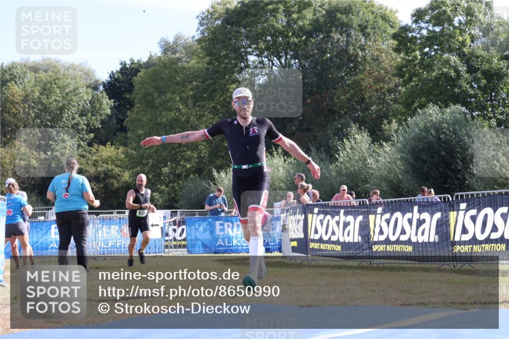 31.08.2025 - Elbe Triathlon Hamburg Strokosch-Dieckow http://msf.ph/oto/8650990 31.08.2025 10:31:33 Ziel 342 meine-sportfotos.de