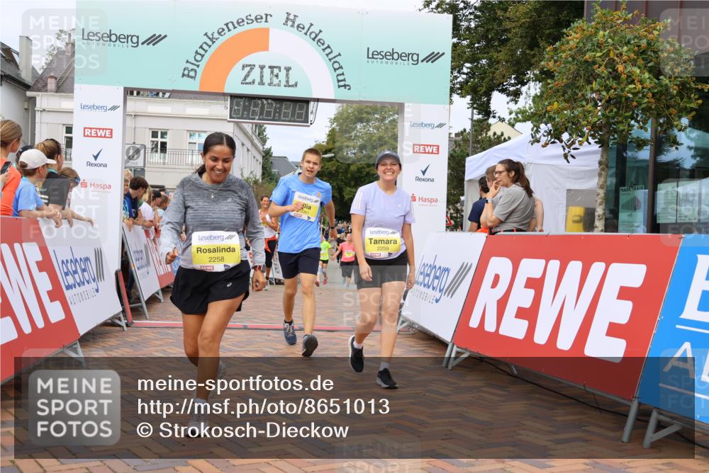 31.08.2025 - 21. Blankeneser Heldenlauf Strokosch-Dieckow http://msf.ph/oto/8651013 31.08.2025 10:35:40 Ziel 2061, 2037, 2107, 2266, 2267, 2622, 2135, 2200, 2289, 2290, 2259, 2258, 2175 meine-sportfotos.de