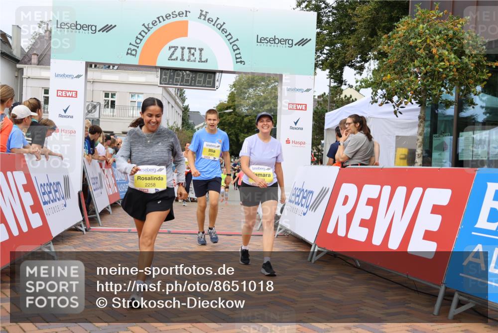 31.08.2025 - 21. Blankeneser Heldenlauf Strokosch-Dieckow http://msf.ph/oto/8651018 31.08.2025 10:35:40 Ziel 2061, 2037, 2107, 2266, 2267, 2622, 2135, 2200, 2289, 2290, 2259, 2258, 2175 meine-sportfotos.de