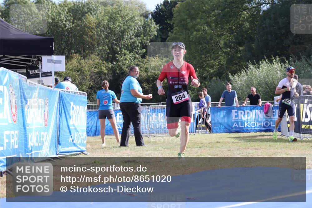 31.08.2025 - Elbe Triathlon Hamburg Strokosch-Dieckow http://msf.ph/oto/8651020 31.08.2025 10:31:57 Ziel 168, 264 meine-sportfotos.de