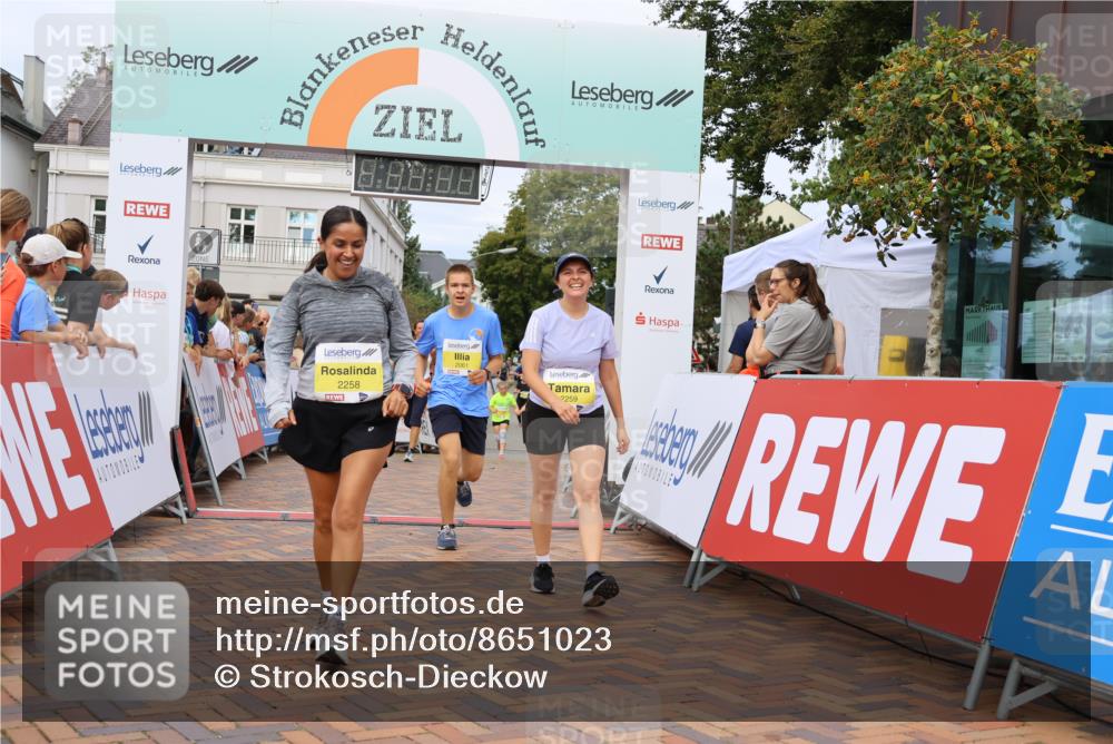 31.08.2025 - 21. Blankeneser Heldenlauf Strokosch-Dieckow http://msf.ph/oto/8651023 31.08.2025 10:35:40 Ziel 2061, 2037, 2107, 2266, 2267, 2622, 2135, 2200, 2289, 2290, 2259, 2258, 2175 meine-sportfotos.de