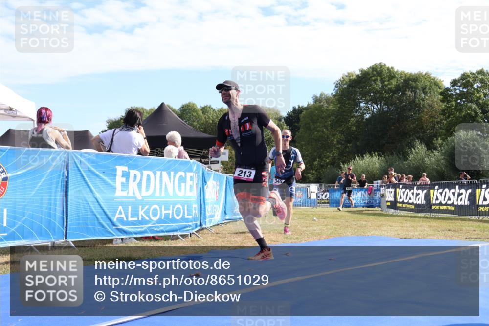 31.08.2025 - Elbe Triathlon Hamburg Strokosch-Dieckow http://msf.ph/oto/8651029 31.08.2025 10:32:58 Ziel 213, 340, 476 meine-sportfotos.de