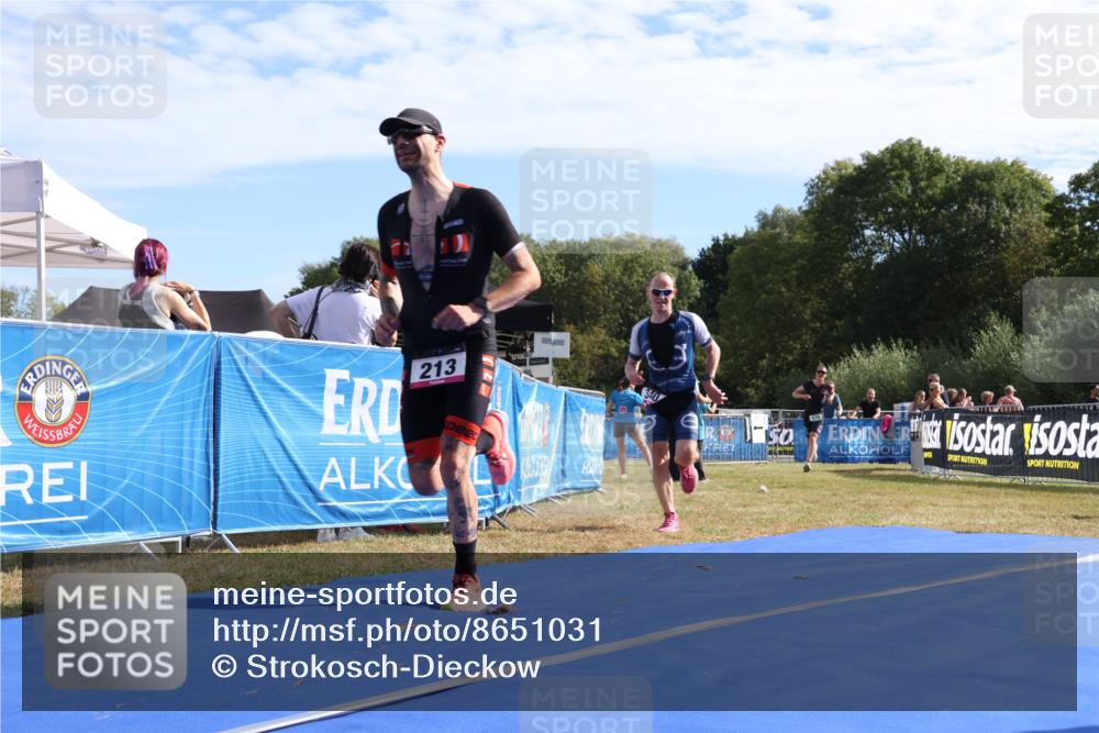 31.08.2025 - Elbe Triathlon Hamburg Strokosch-Dieckow http://msf.ph/oto/8651031 31.08.2025 10:32:58 Ziel 213, 340, 476 meine-sportfotos.de