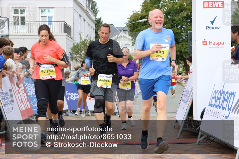 31.08.2025 - 21. Blankeneser Heldenlauf Strokosch-Dieckow http://msf.ph/oto/8651033 31.08.2025 10:35:34 Ziel 2037, 2107, 2458, 2266, 2267, 2135, 2200, 2259, 2258 meine-sportfotos.de