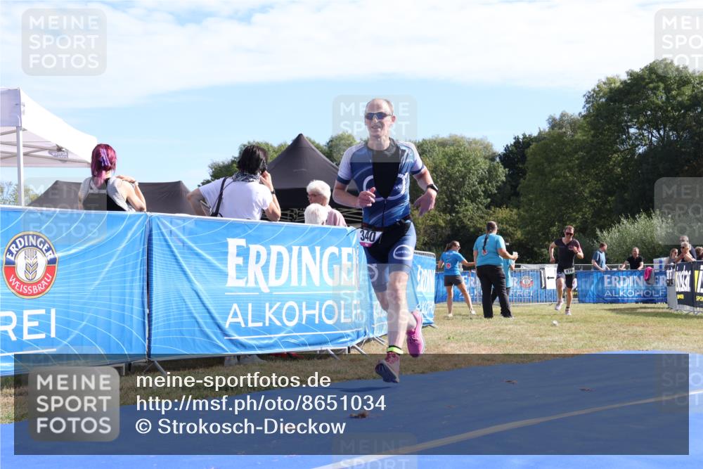 31.08.2025 - Elbe Triathlon Hamburg Strokosch-Dieckow http://msf.ph/oto/8651034 31.08.2025 10:32:59 Ziel 213, 340, 476 meine-sportfotos.de