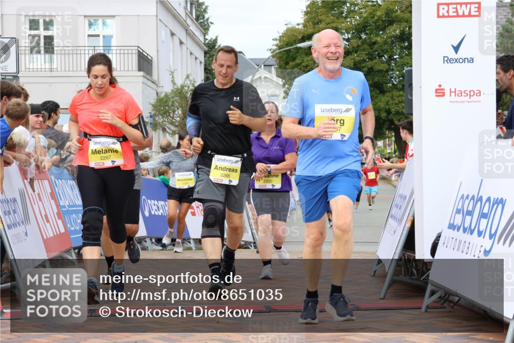 31.08.2025 - 21. Blankeneser Heldenlauf Strokosch-Dieckow http://msf.ph/oto/8651035 31.08.2025 10:35:34 Ziel 2037, 2107, 2458, 2266, 2267, 2135, 2200, 2259, 2258 meine-sportfotos.de