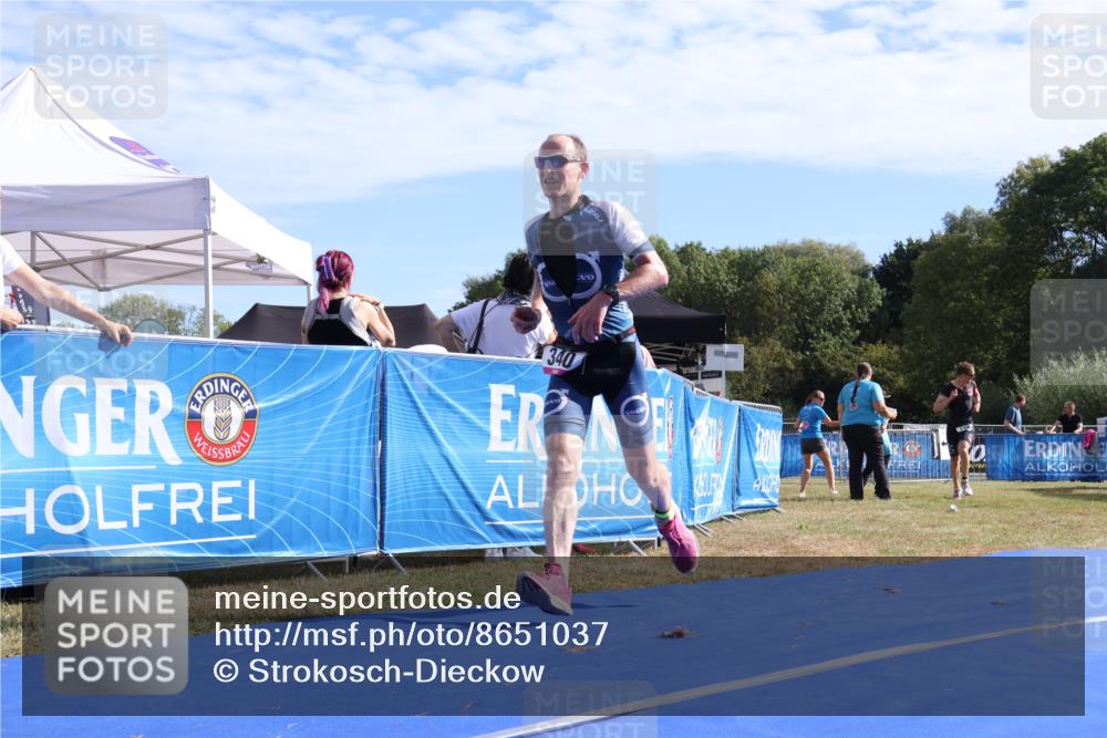 31.08.2025 - Elbe Triathlon Hamburg Strokosch-Dieckow http://msf.ph/oto/8651037 31.08.2025 10:32:59 Ziel 213, 340, 476 meine-sportfotos.de
