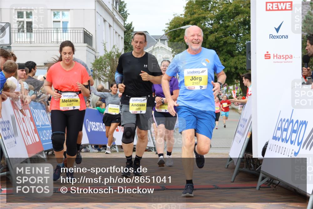 31.08.2025 - 21. Blankeneser Heldenlauf Strokosch-Dieckow http://msf.ph/oto/8651041 31.08.2025 10:35:34 Ziel 2037, 2107, 2458, 2266, 2267, 2135, 2200, 2259, 2258 meine-sportfotos.de