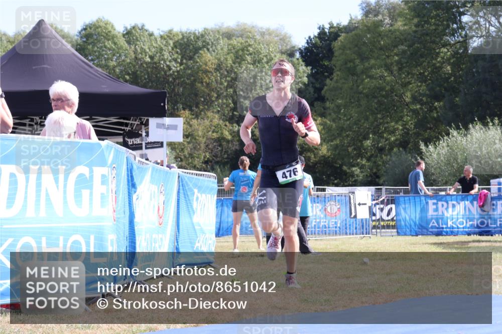 31.08.2025 - Elbe Triathlon Hamburg Strokosch-Dieckow http://msf.ph/oto/8651042 31.08.2025 10:33:01 Ziel 213, 340, 476 meine-sportfotos.de
