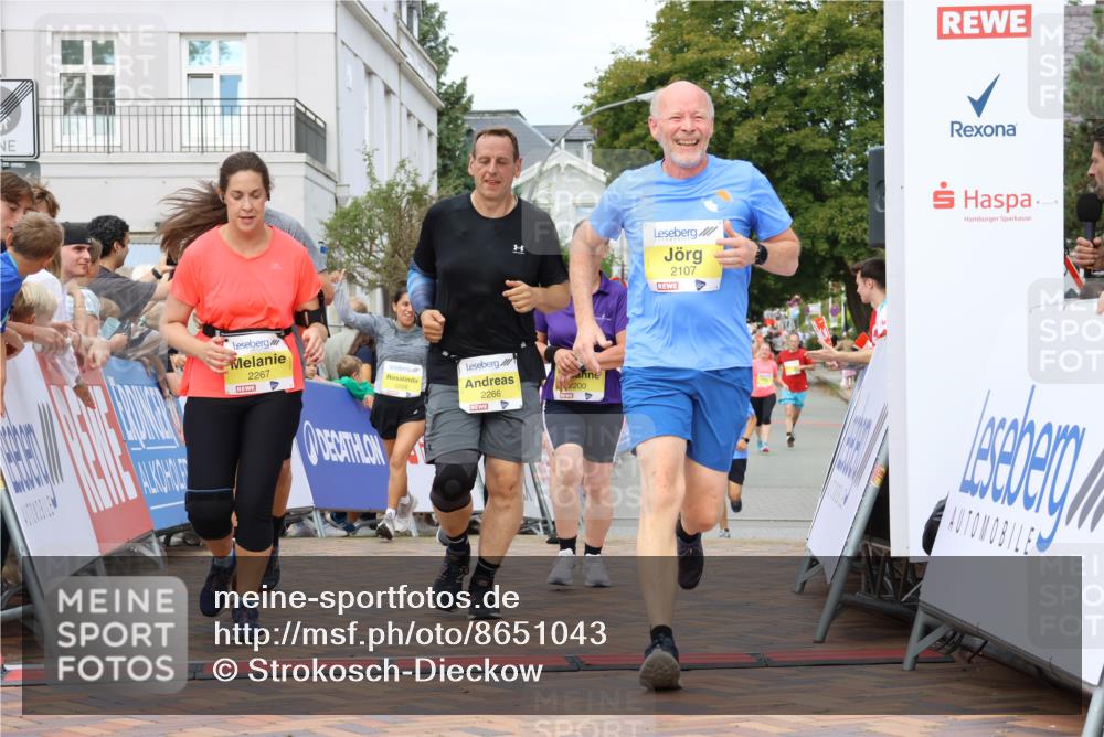 31.08.2025 - 21. Blankeneser Heldenlauf Strokosch-Dieckow http://msf.ph/oto/8651043 31.08.2025 10:35:34 Ziel 2037, 2107, 2458, 2266, 2267, 2135, 2200, 2259, 2258 meine-sportfotos.de