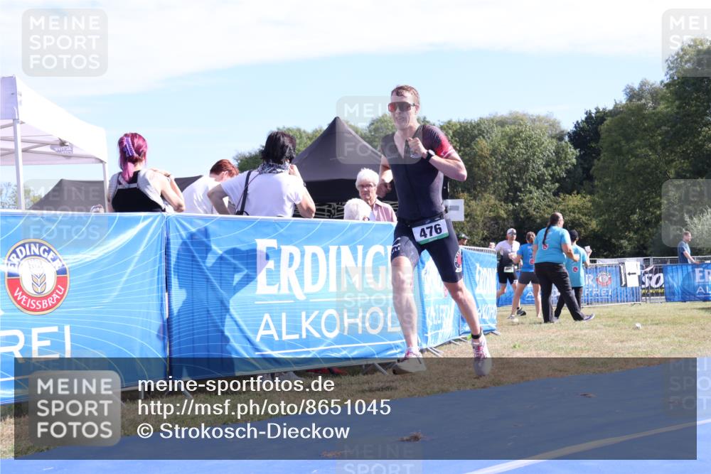 31.08.2025 - Elbe Triathlon Hamburg Strokosch-Dieckow http://msf.ph/oto/8651045 31.08.2025 10:33:02 Ziel 213, 340, 476 meine-sportfotos.de