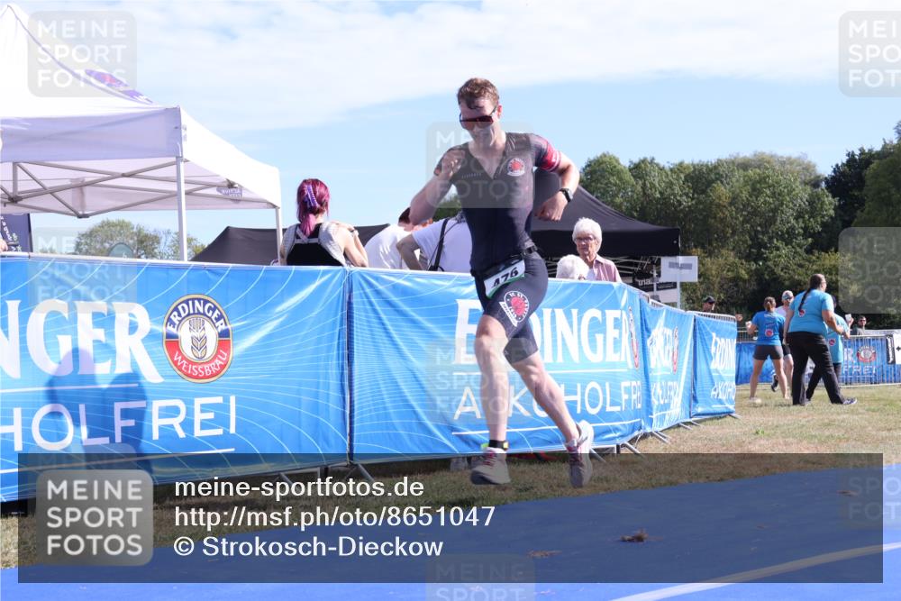 31.08.2025 - Elbe Triathlon Hamburg Strokosch-Dieckow http://msf.ph/oto/8651047 31.08.2025 10:33:02 Ziel 213, 340, 476 meine-sportfotos.de