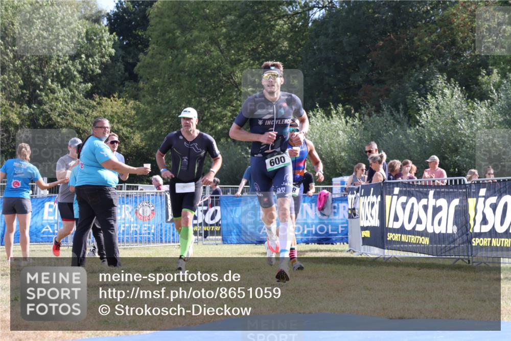 31.08.2025 - Elbe Triathlon Hamburg Strokosch-Dieckow http://msf.ph/oto/8651059 31.08.2025 10:33:16 Ziel 257, 363, 600 meine-sportfotos.de
