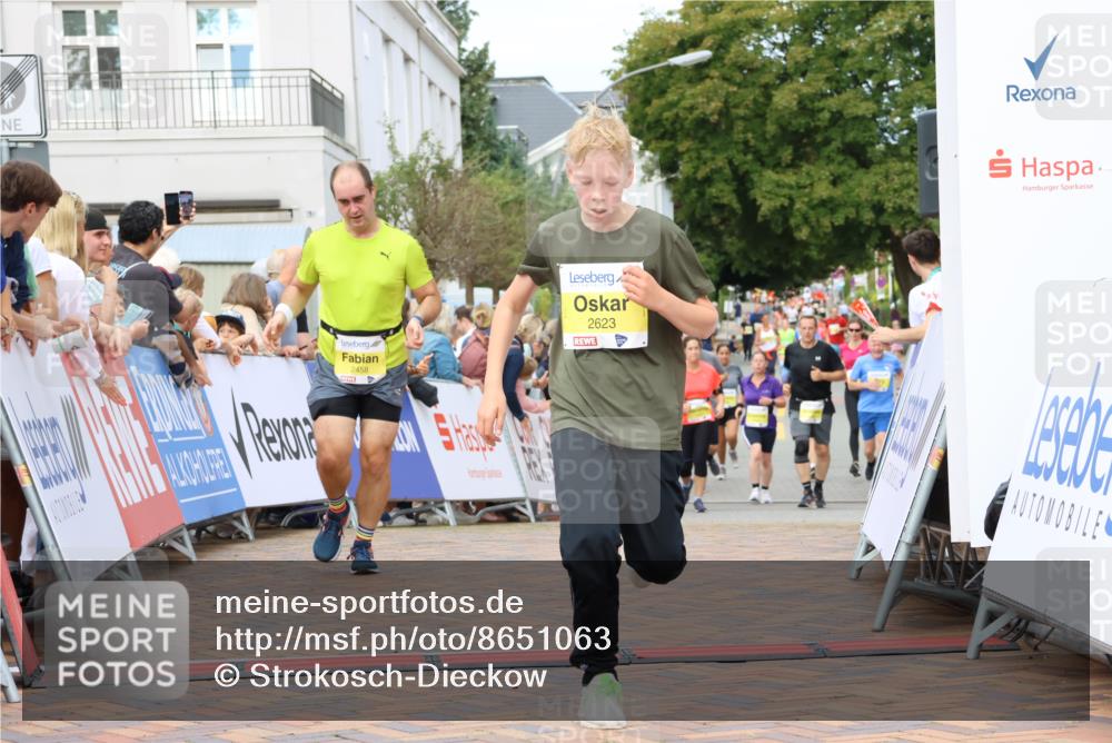 31.08.2025 - 21. Blankeneser Heldenlauf Strokosch-Dieckow http://msf.ph/oto/8651063 31.08.2025 10:35:26 Ziel 2623, 2458, 2054, 2242, 2283 meine-sportfotos.de