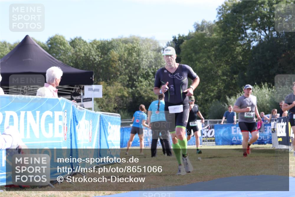 31.08.2025 - Elbe Triathlon Hamburg Strokosch-Dieckow http://msf.ph/oto/8651066 31.08.2025 10:33:19 Ziel 257, 363, 600 meine-sportfotos.de