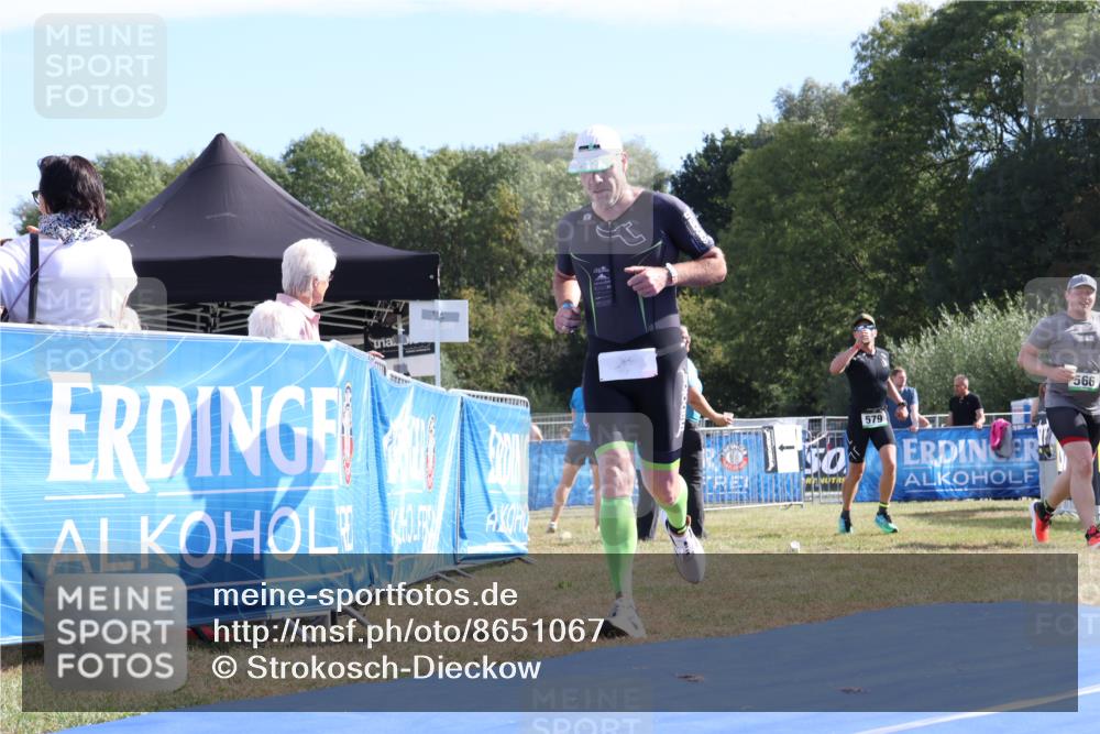 31.08.2025 - Elbe Triathlon Hamburg Strokosch-Dieckow http://msf.ph/oto/8651067 31.08.2025 10:33:19 Ziel 257, 363, 600 meine-sportfotos.de