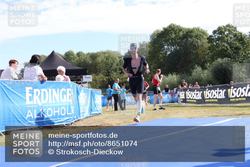 31.08.2025 - Elbe Triathlon Hamburg Strokosch-Dieckow http://msf.ph/oto/8651074 31.08.2025 10:33:40 Ziel 335, 535 meine-sportfotos.de