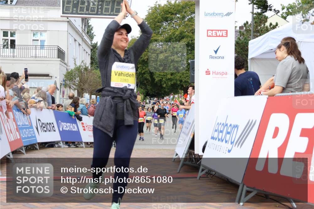 31.08.2025 - 21. Blankeneser Heldenlauf Strokosch-Dieckow http://msf.ph/oto/8651080 31.08.2025 10:35:24 Ziel 2203, 2623, 2458, 2054, 2242, 2283 meine-sportfotos.de
