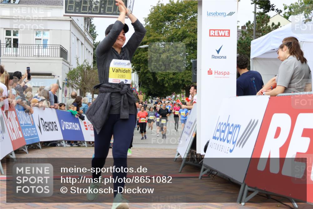 31.08.2025 - 21. Blankeneser Heldenlauf Strokosch-Dieckow http://msf.ph/oto/8651082 31.08.2025 10:35:24 Ziel 2203, 2623, 2458, 2054, 2242, 2283 meine-sportfotos.de