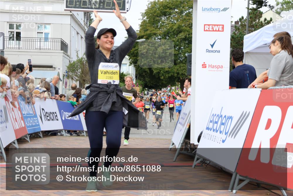 31.08.2025 - 21. Blankeneser Heldenlauf Strokosch-Dieckow http://msf.ph/oto/8651088 31.08.2025 10:35:24 Ziel 2203, 2623, 2458, 2054, 2242, 2283 meine-sportfotos.de