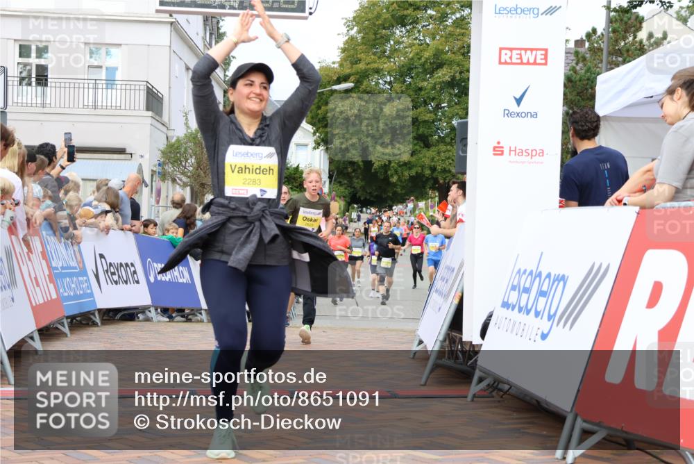 31.08.2025 - 21. Blankeneser Heldenlauf Strokosch-Dieckow http://msf.ph/oto/8651091 31.08.2025 10:35:24 Ziel 2203, 2623, 2458, 2054, 2242, 2283 meine-sportfotos.de