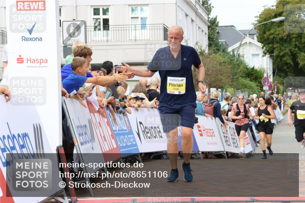 31.08.2025 - 21. Blankeneser Heldenlauf Strokosch-Dieckow http://msf.ph/oto/8651106 31.08.2025 10:35:13 Ziel 2203, 2466, 2335 meine-sportfotos.de