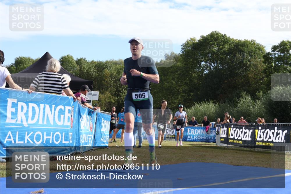31.08.2025 - Elbe Triathlon Hamburg Strokosch-Dieckow http://msf.ph/oto/8651110 31.08.2025 10:37:03 Ziel 272, 505 meine-sportfotos.de