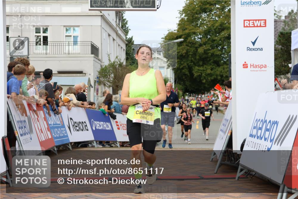 31.08.2025 - 21. Blankeneser Heldenlauf Strokosch-Dieckow http://msf.ph/oto/8651117 31.08.2025 10:35:10 Ziel 2198, 2466, 2547, 2335 meine-sportfotos.de