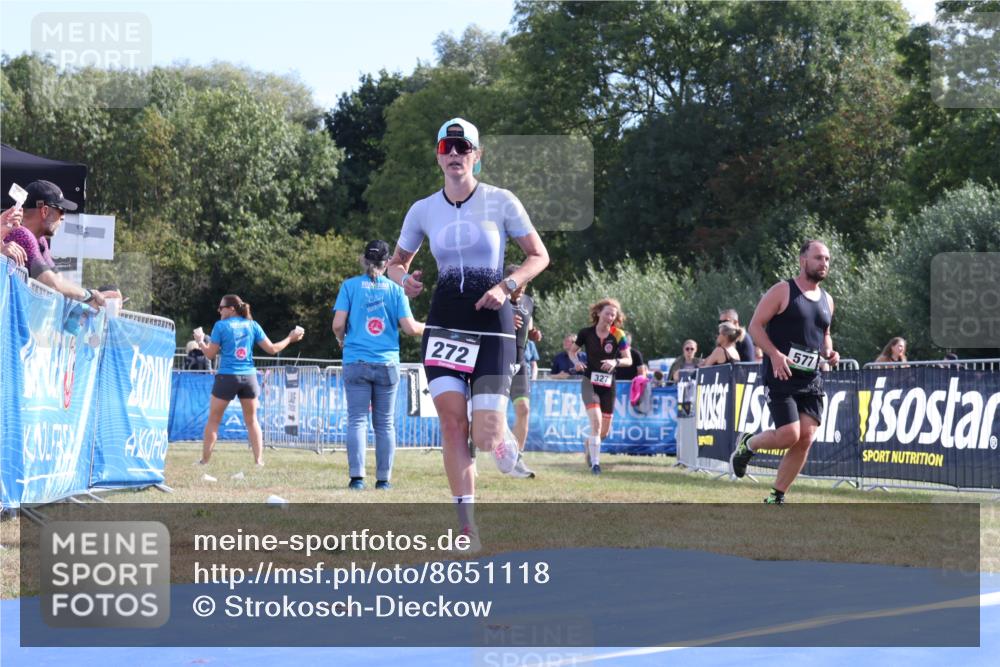 31.08.2025 - Elbe Triathlon Hamburg Strokosch-Dieckow http://msf.ph/oto/8651118 31.08.2025 10:37:07 Ziel 272, 505 meine-sportfotos.de