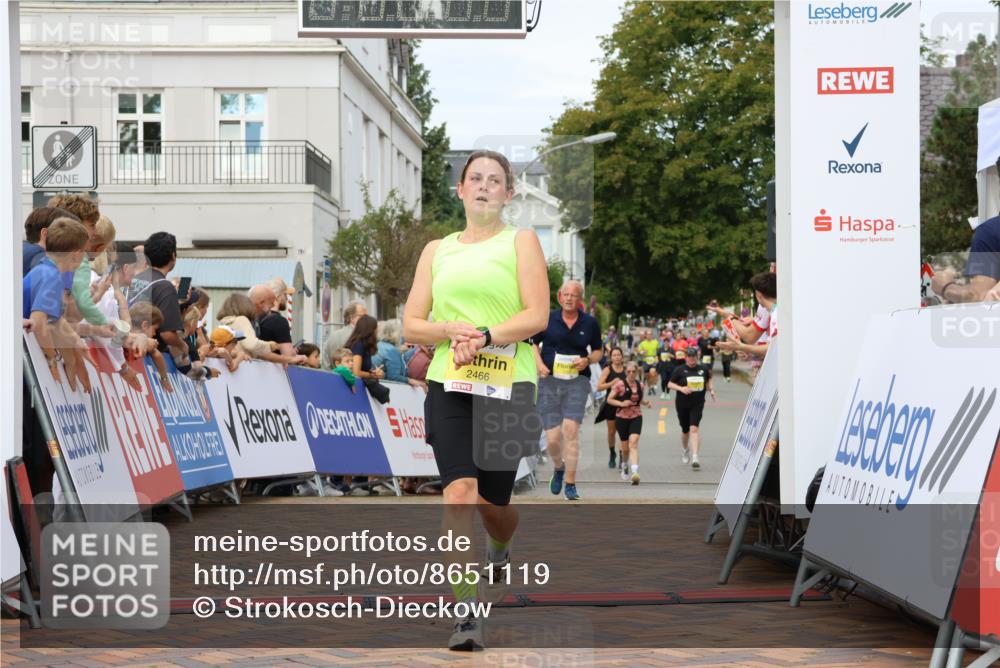 31.08.2025 - 21. Blankeneser Heldenlauf Strokosch-Dieckow http://msf.ph/oto/8651119 31.08.2025 10:35:10 Ziel 2198, 2466, 2547, 2335 meine-sportfotos.de