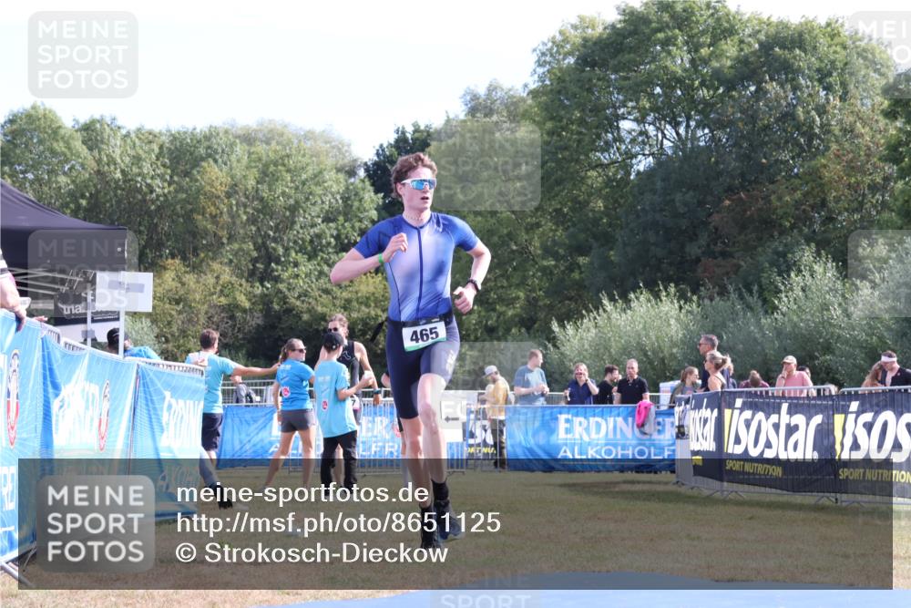 31.08.2025 - Elbe Triathlon Hamburg Strokosch-Dieckow http://msf.ph/oto/8651125 31.08.2025 10:37:21 Ziel 465, 539 meine-sportfotos.de