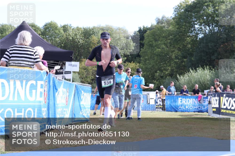 31.08.2025 - Elbe Triathlon Hamburg Strokosch-Dieckow http://msf.ph/oto/8651130 31.08.2025 10:37:26 Ziel 465, 539 meine-sportfotos.de