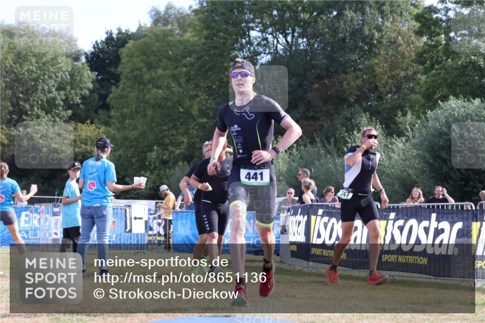31.08.2025 - Elbe Triathlon Hamburg Strokosch-Dieckow http://msf.ph/oto/8651136 31.08.2025 10:37:41 Ziel 441 meine-sportfotos.de