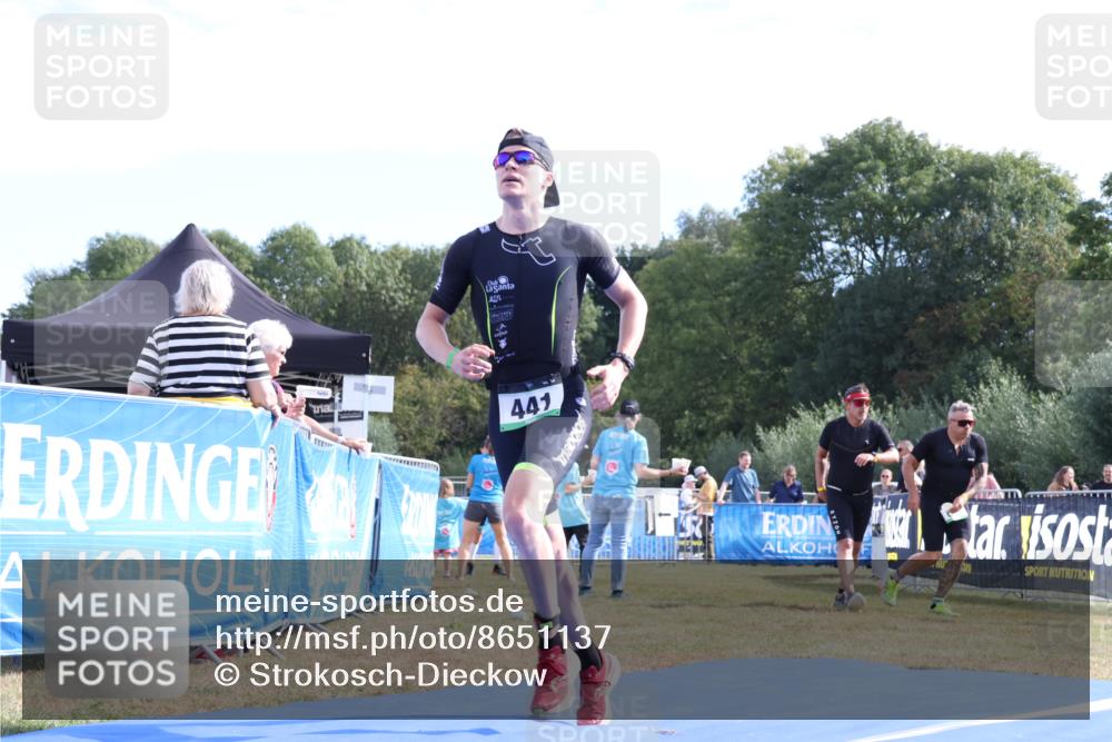 31.08.2025 - Elbe Triathlon Hamburg Strokosch-Dieckow http://msf.ph/oto/8651137 31.08.2025 10:37:42 Ziel 441 meine-sportfotos.de