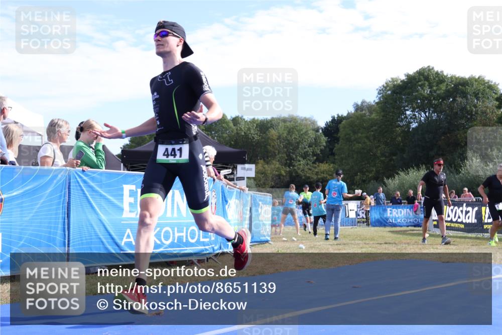 31.08.2025 - Elbe Triathlon Hamburg Strokosch-Dieckow http://msf.ph/oto/8651139 31.08.2025 10:37:42 Ziel 441 meine-sportfotos.de