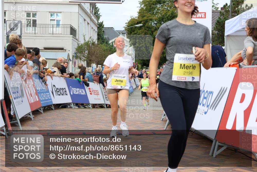 31.08.2025 - 21. Blankeneser Heldenlauf Strokosch-Dieckow http://msf.ph/oto/8651143 31.08.2025 10:35:05 Ziel 2198, 2466, 2547 meine-sportfotos.de