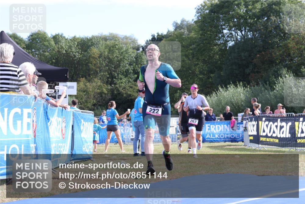31.08.2025 - Elbe Triathlon Hamburg Strokosch-Dieckow http://msf.ph/oto/8651144 31.08.2025 10:37:50 Ziel 222, 267 meine-sportfotos.de