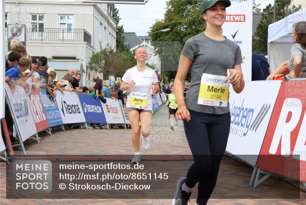 31.08.2025 - 21. Blankeneser Heldenlauf Strokosch-Dieckow http://msf.ph/oto/8651145 31.08.2025 10:35:05 Ziel 2198, 2466, 2547 meine-sportfotos.de