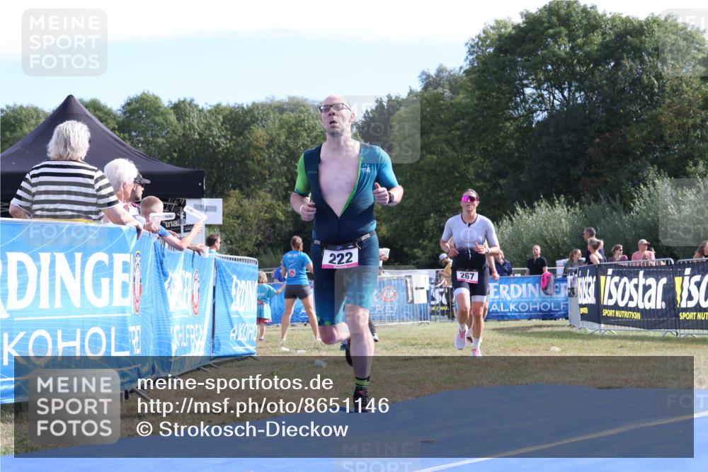 31.08.2025 - Elbe Triathlon Hamburg Strokosch-Dieckow http://msf.ph/oto/8651146 31.08.2025 10:37:51 Ziel 222, 267 meine-sportfotos.de