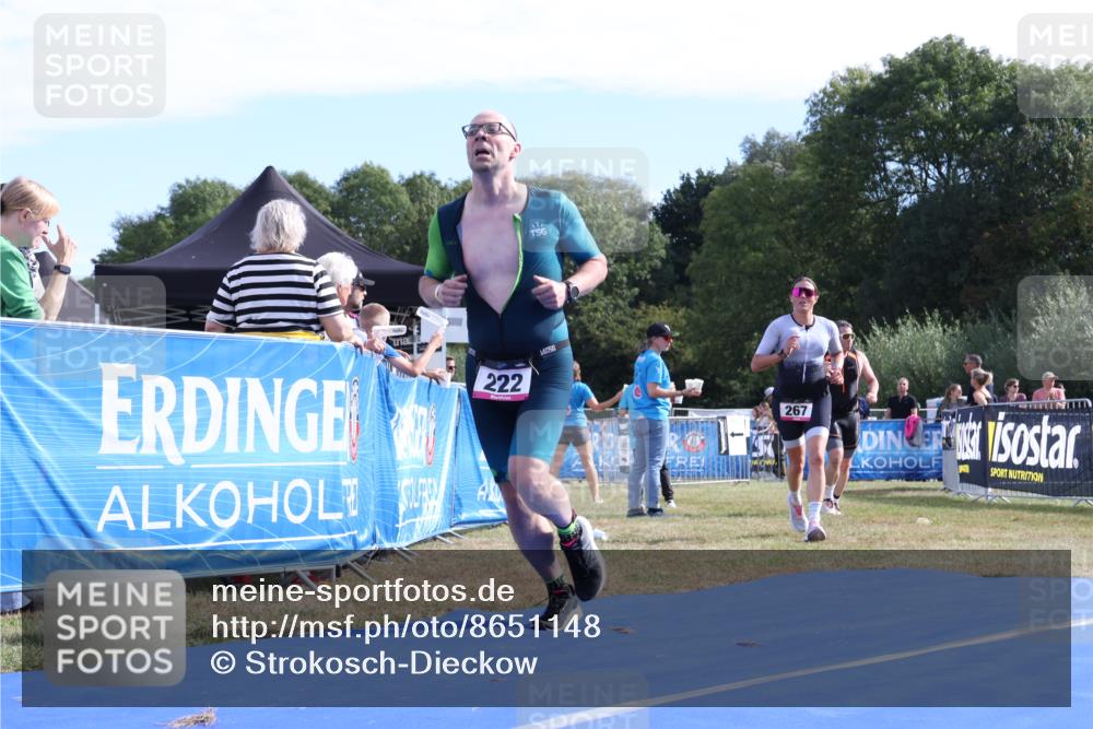 31.08.2025 - Elbe Triathlon Hamburg Strokosch-Dieckow http://msf.ph/oto/8651148 31.08.2025 10:37:51 Ziel 222, 267 meine-sportfotos.de