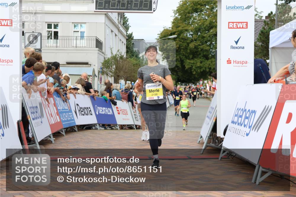 31.08.2025 - 21. Blankeneser Heldenlauf Strokosch-Dieckow http://msf.ph/oto/8651151 31.08.2025 10:35:03 Ziel 2198, 2547 meine-sportfotos.de