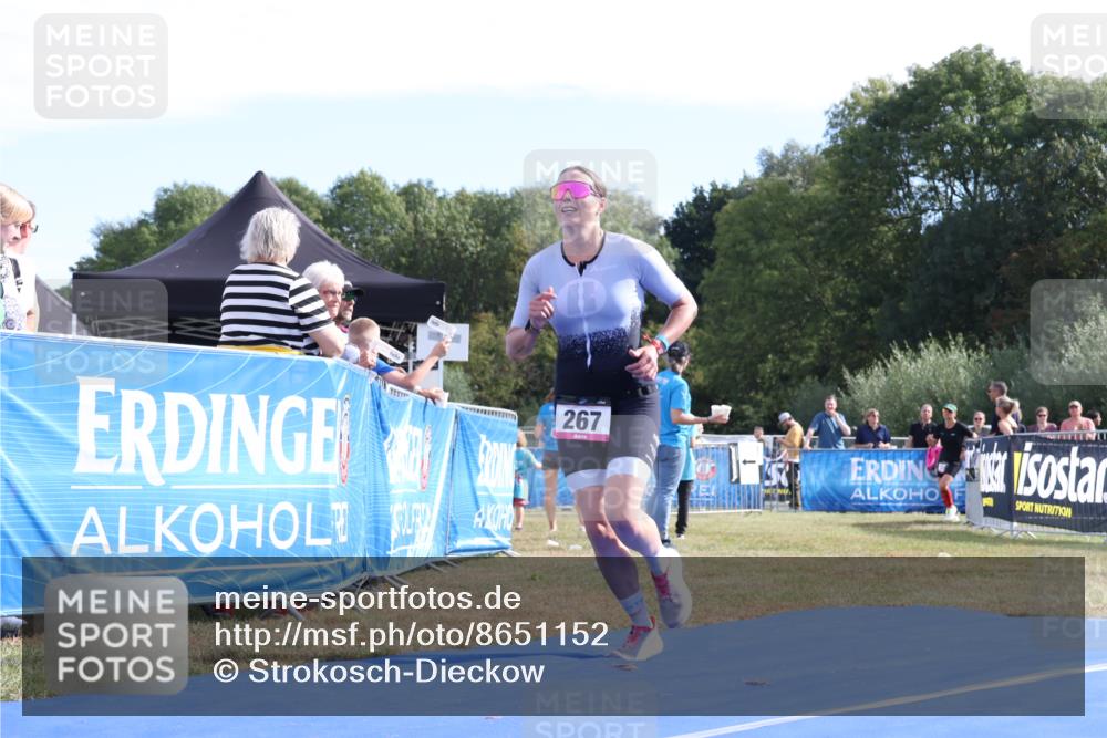 31.08.2025 - Elbe Triathlon Hamburg Strokosch-Dieckow http://msf.ph/oto/8651152 31.08.2025 10:37:53 Ziel 222, 245, 267 meine-sportfotos.de