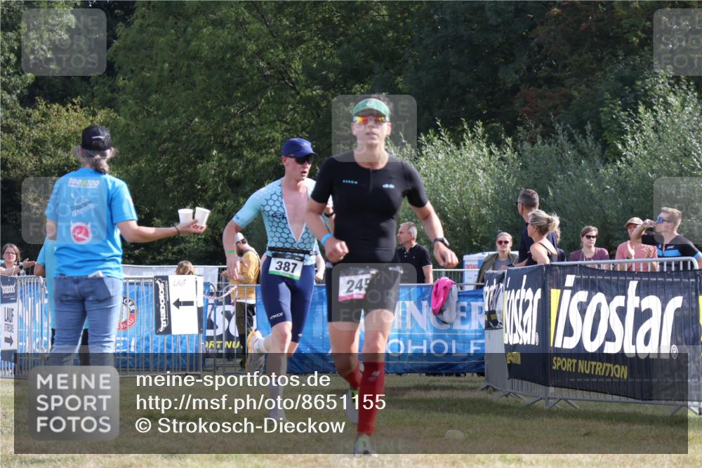 31.08.2025 - Elbe Triathlon Hamburg Strokosch-Dieckow http://msf.ph/oto/8651155 31.08.2025 10:37:58 Ziel 245, 267 meine-sportfotos.de