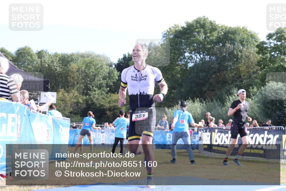 31.08.2025 - Elbe Triathlon Hamburg Strokosch-Dieckow http://msf.ph/oto/8651160 31.08.2025 10:38:26 Ziel 351 meine-sportfotos.de