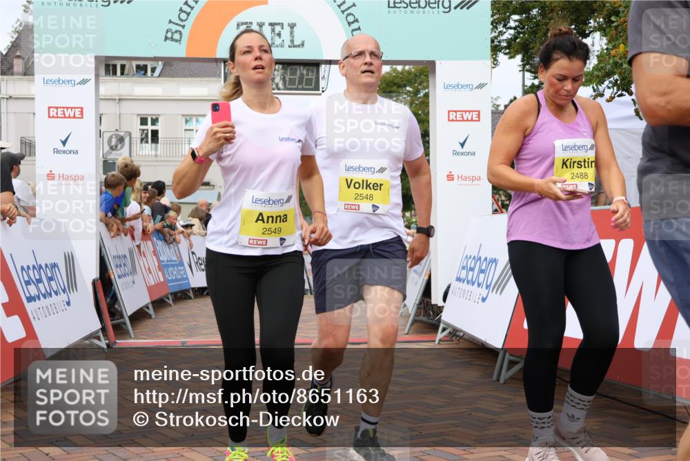 31.08.2025 - 21. Blankeneser Heldenlauf Strokosch-Dieckow http://msf.ph/oto/8651163 31.08.2025 10:34:55 Ziel 2524, 2214, 2215, 2655, 2488, 2548, 2549, 2048 meine-sportfotos.de