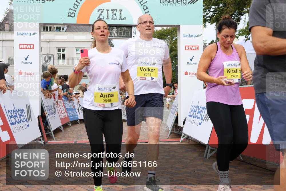 31.08.2025 - 21. Blankeneser Heldenlauf Strokosch-Dieckow http://msf.ph/oto/8651166 31.08.2025 10:34:55 Ziel 2524, 2214, 2215, 2655, 2488, 2548, 2549, 2048 meine-sportfotos.de